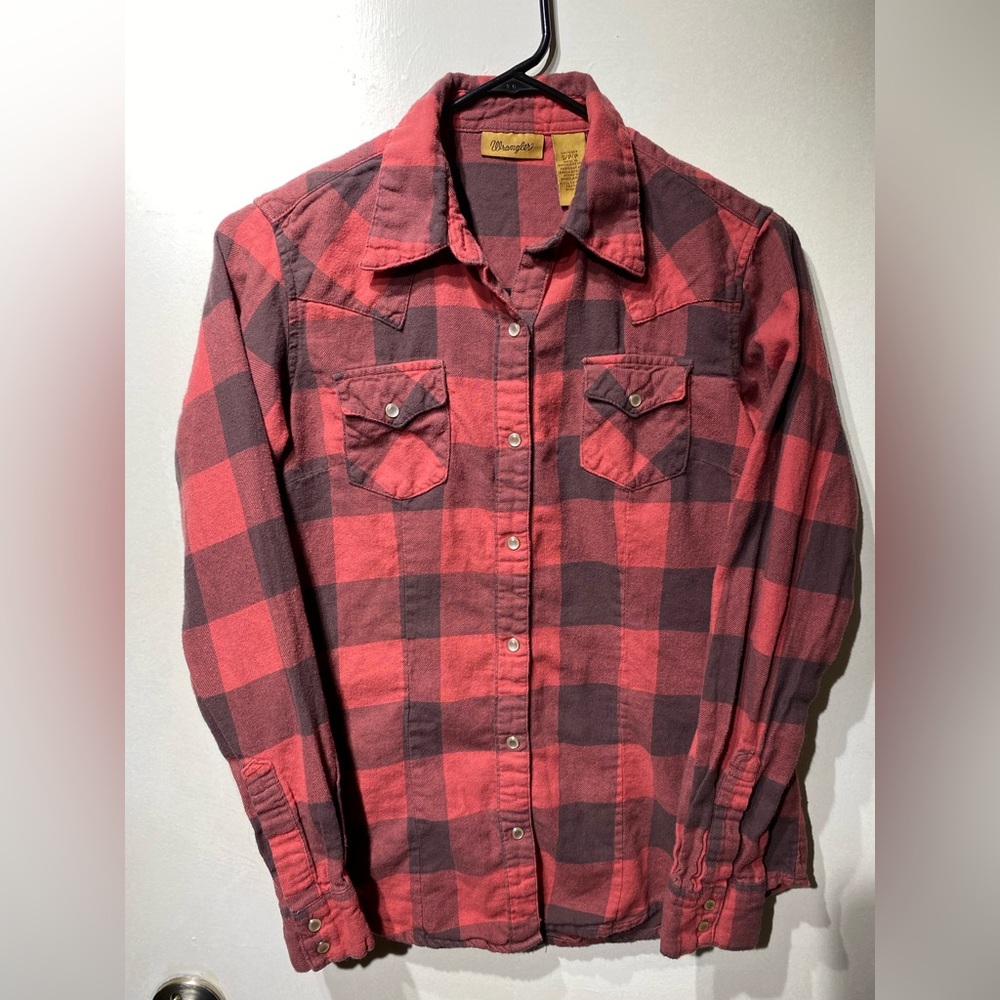 Wrangler Red and Black Plaid Button Down Shirt